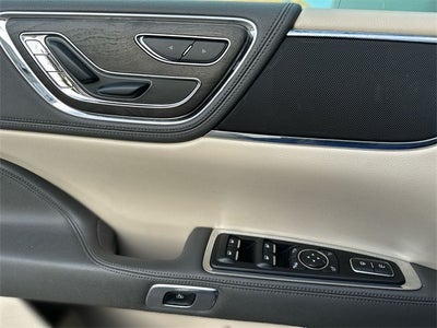 2017 Lincoln Continental Select