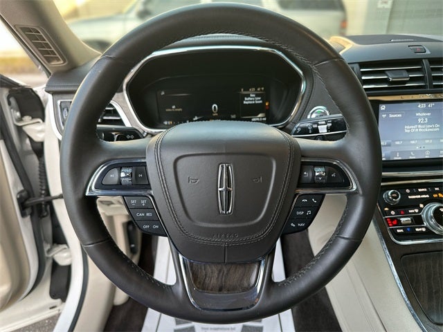 2017 Lincoln Continental Select