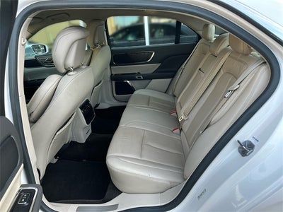 2017 Lincoln Continental Select