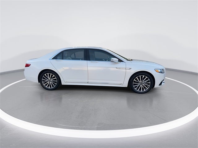 2017 Lincoln Continental Select