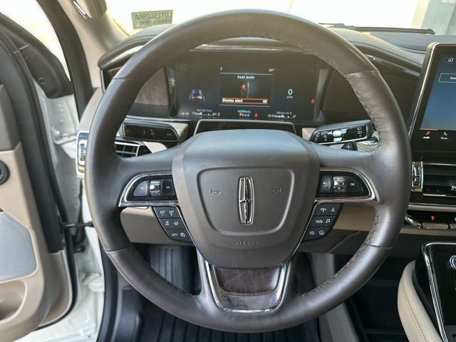 2023 Lincoln Navigator L Reserve