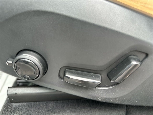 2017 Volvo XC90 T6 Momentum