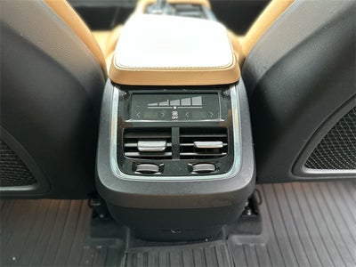 2017 Volvo XC90 T6 Momentum