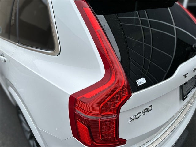 2017 Volvo XC90 T6 Momentum