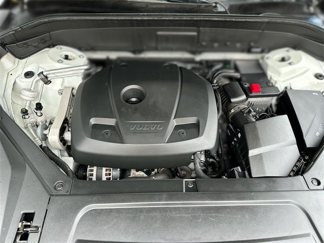 2017 Volvo XC90 T6 Momentum