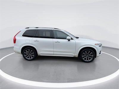 2017 Volvo XC90 T6 Momentum