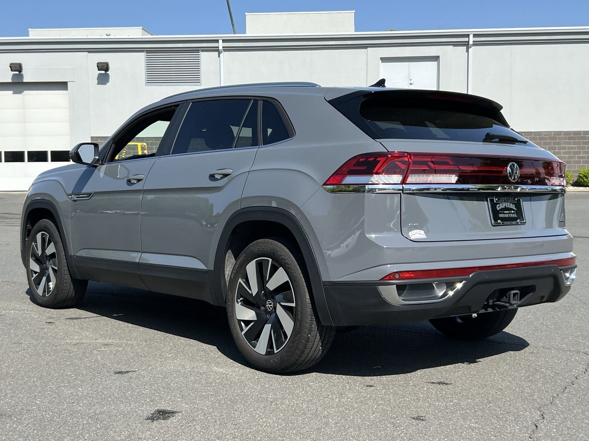 2024 Volkswagen Atlas Cross Sport 2.0T SE w/Technology