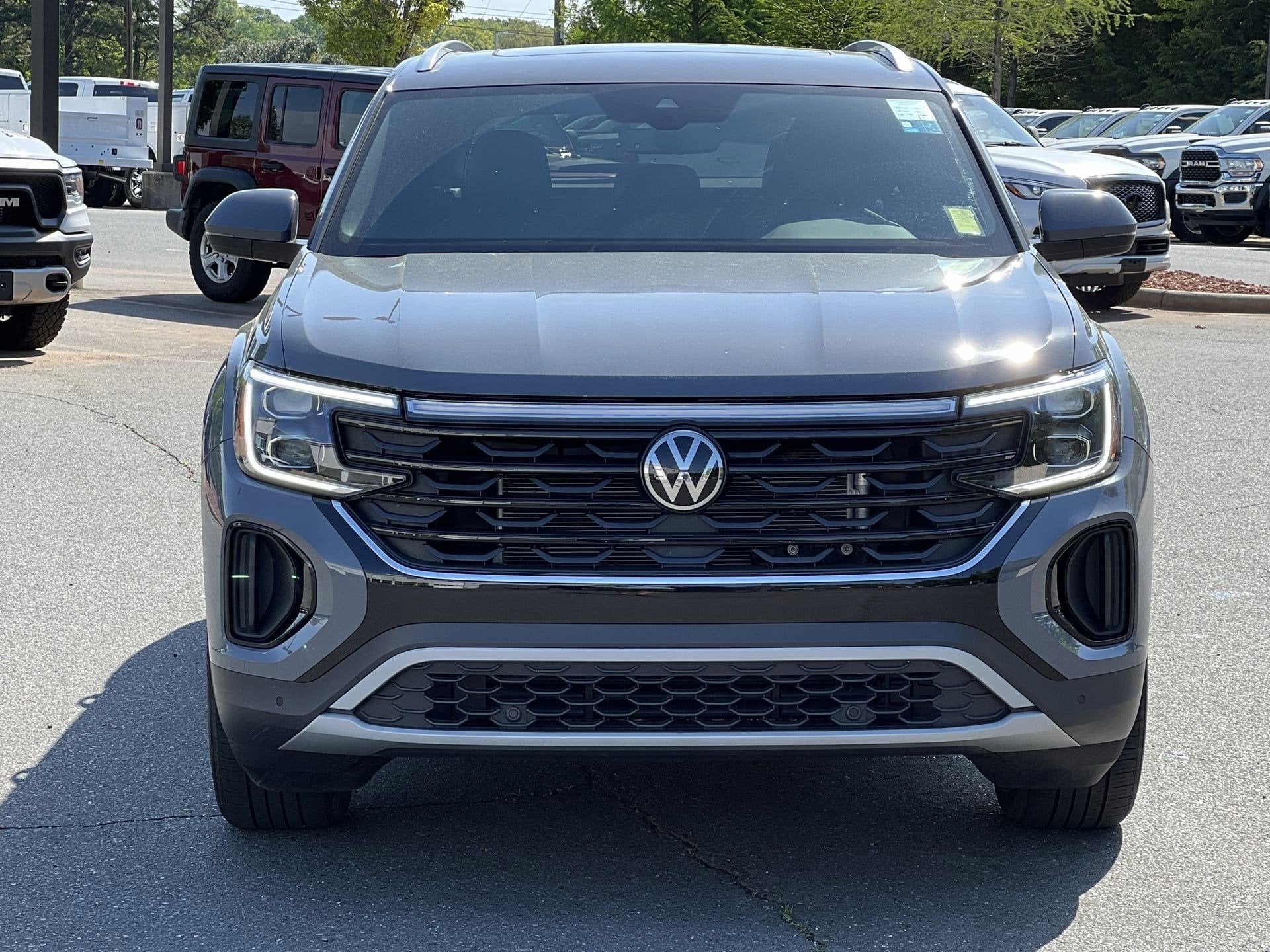 2024 Volkswagen Atlas Cross Sport 2.0T SE w/Technology