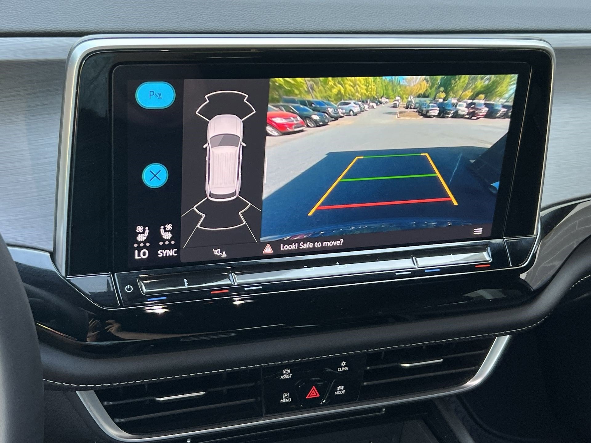 2024 Volkswagen Atlas Cross Sport 2.0T SE w/Technology