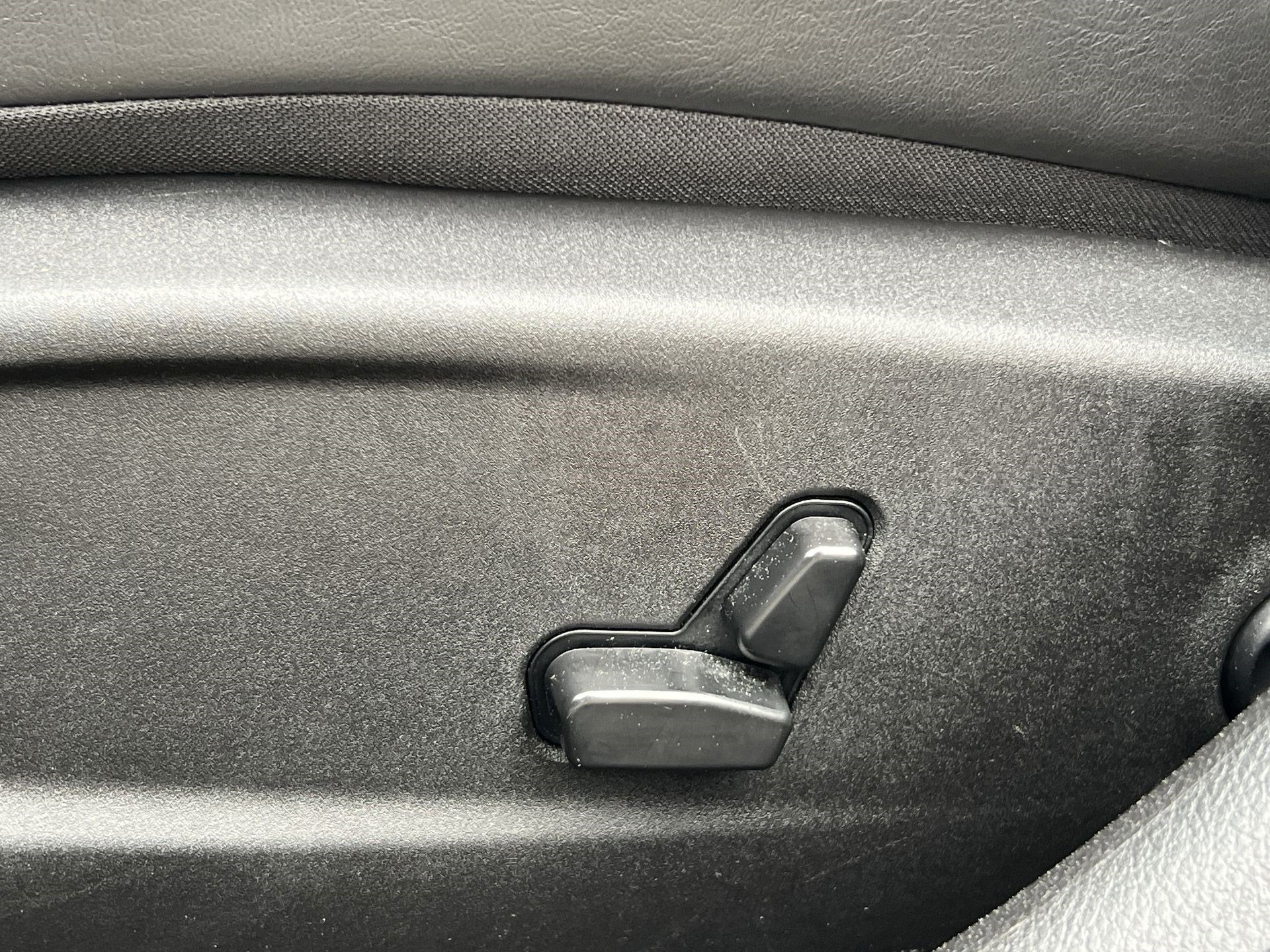 2023 Chrysler 300 300S