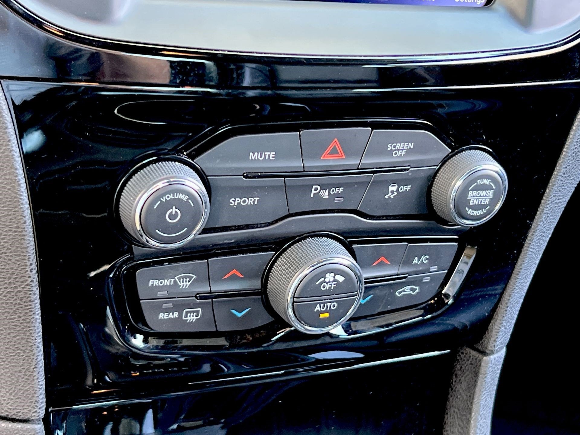 2023 Chrysler 300 300S