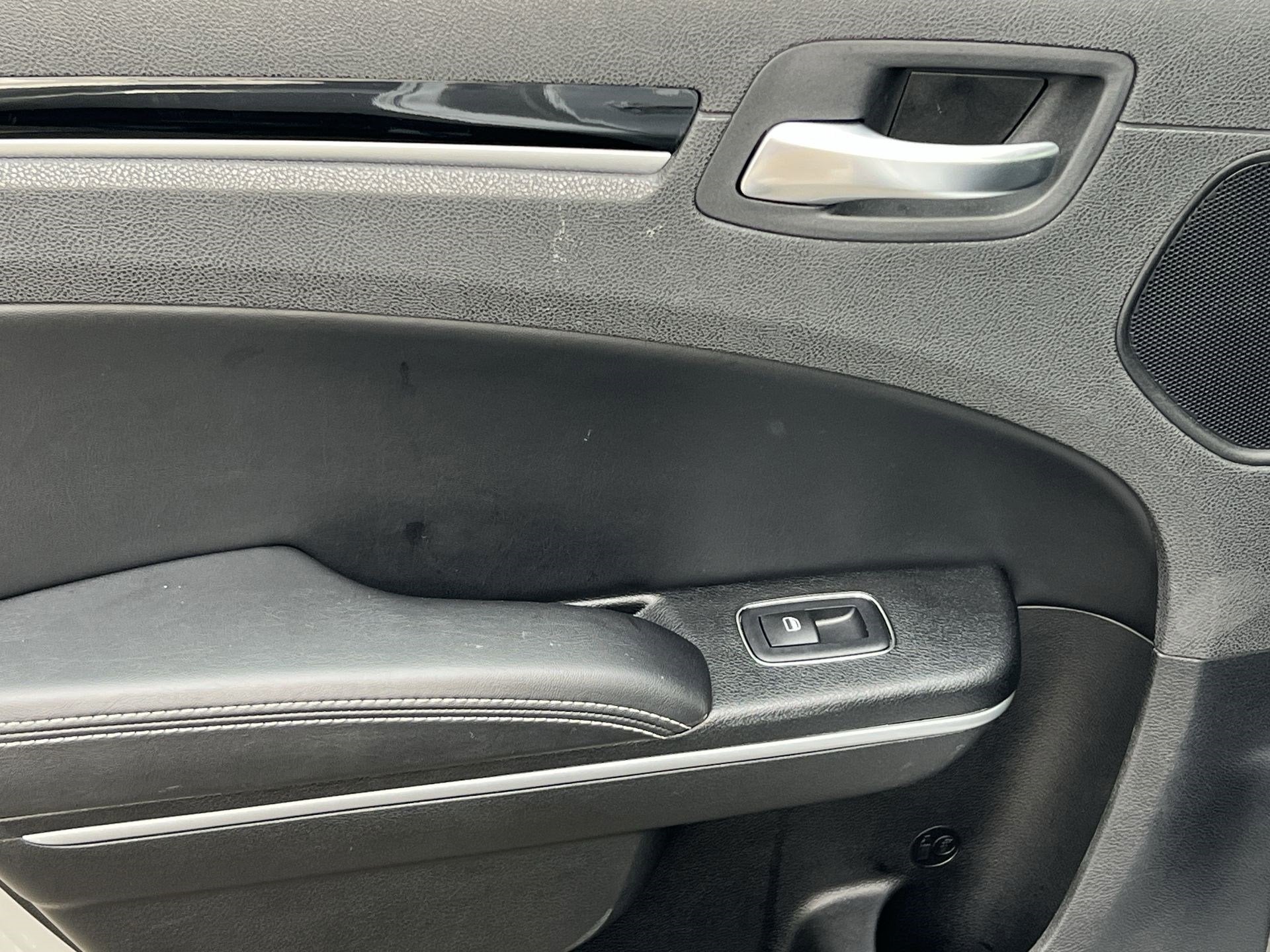 2023 Chrysler 300 300S