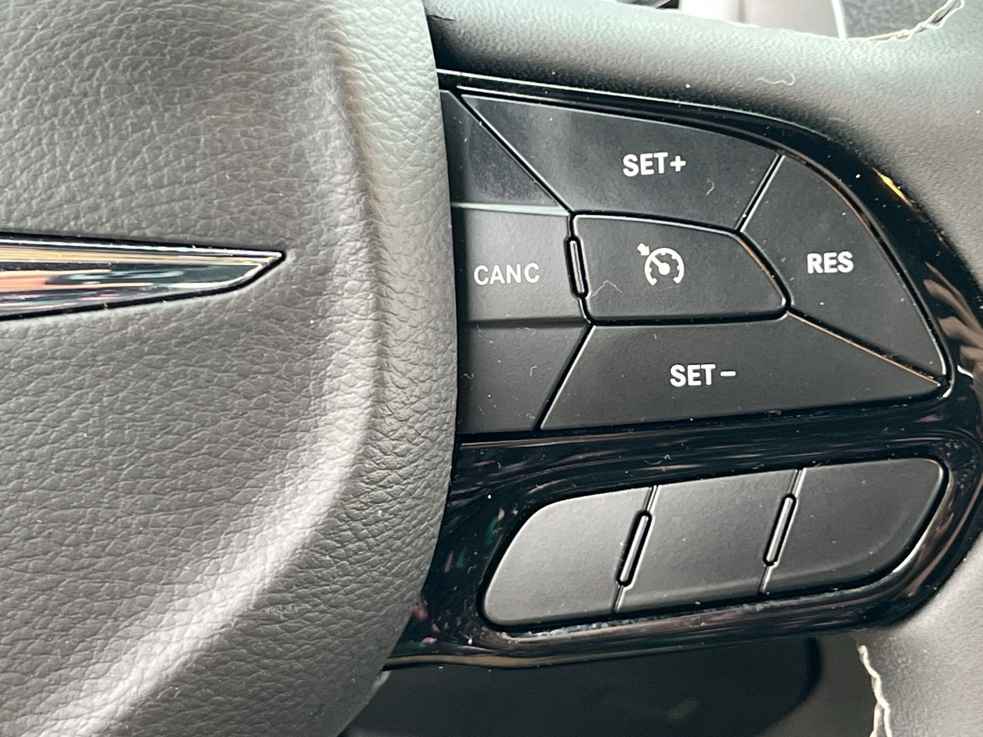 2023 Chrysler 300 300S