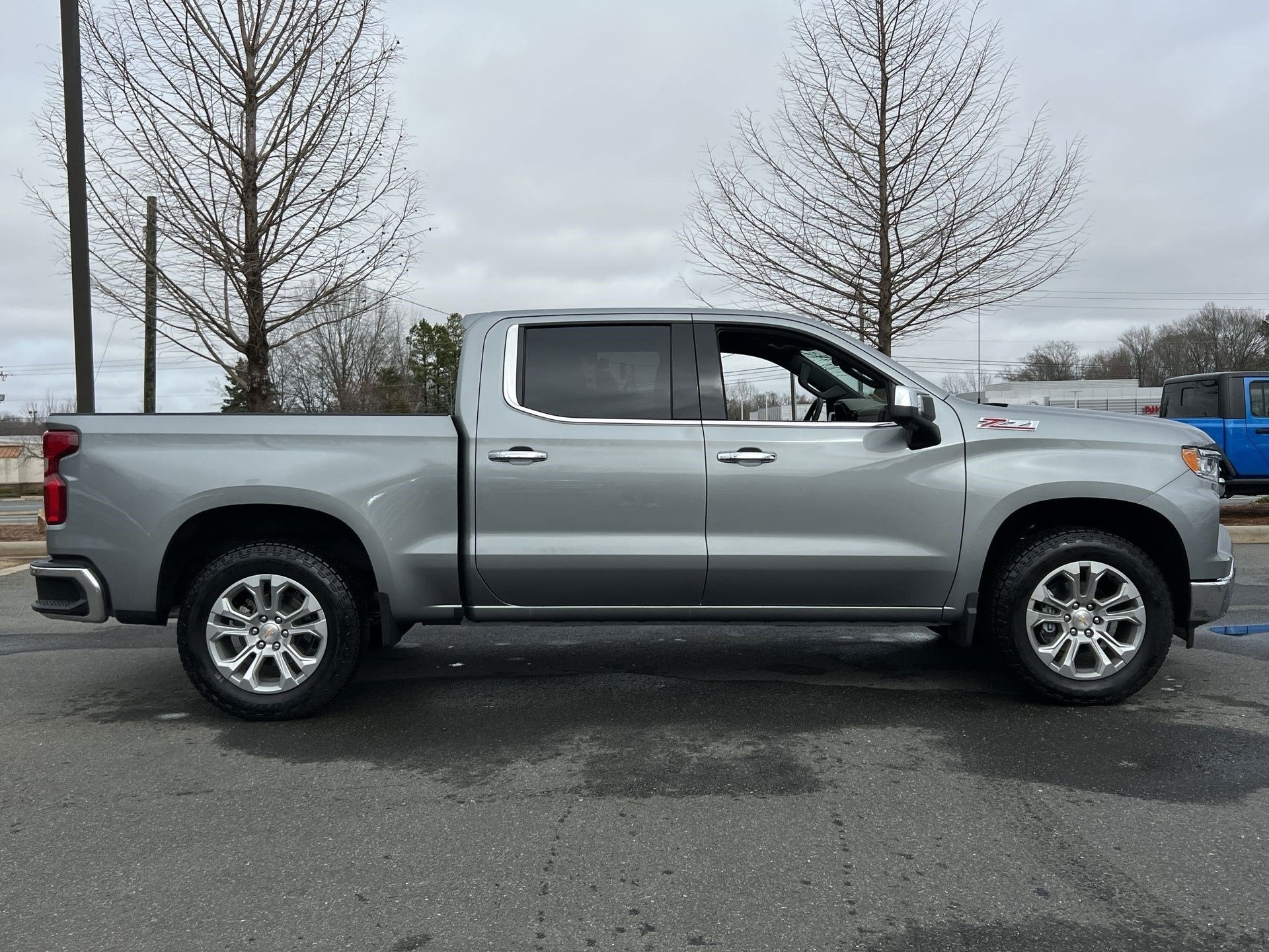 2025 Chevrolet Silverado 1500 LTZ