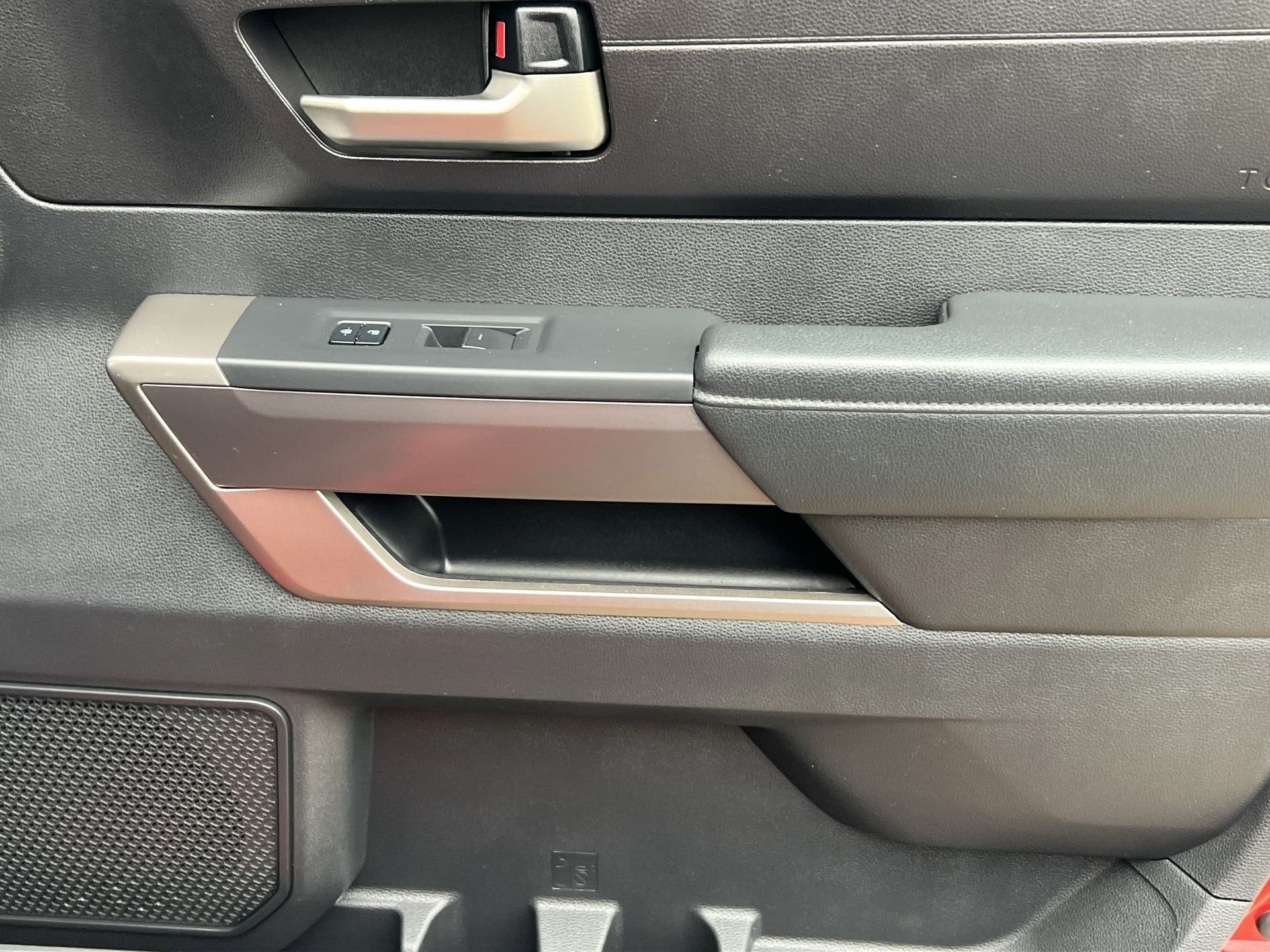 2022 Toyota Tundra 4WD SR5