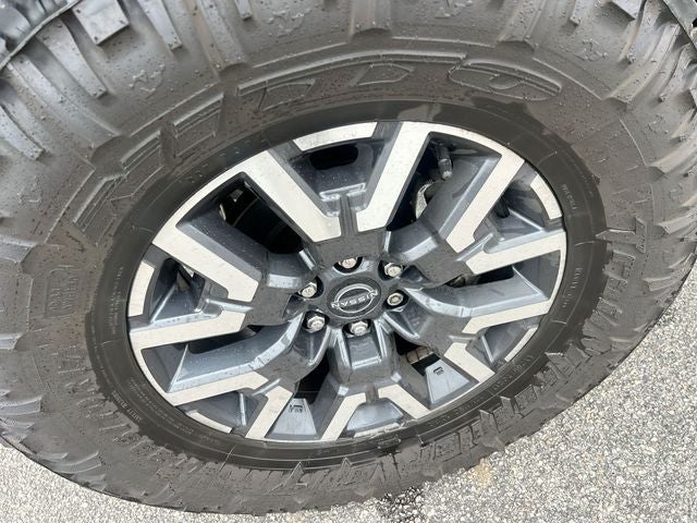 2024 Nissan Frontier SL