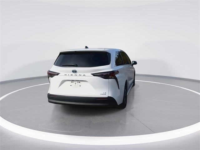 2024 Toyota Sienna LE 8 Passenger
