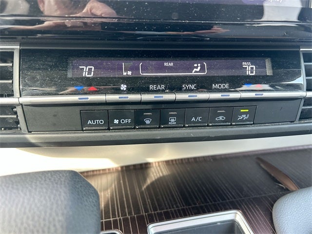 2024 Toyota Sienna LE 8 Passenger