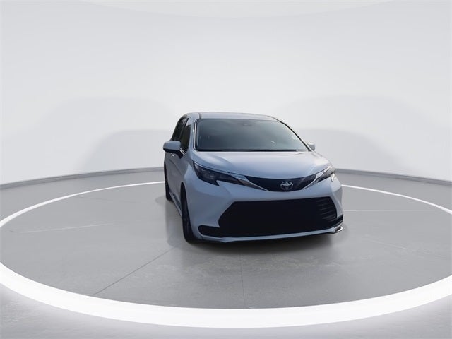 2024 Toyota Sienna LE 8 Passenger