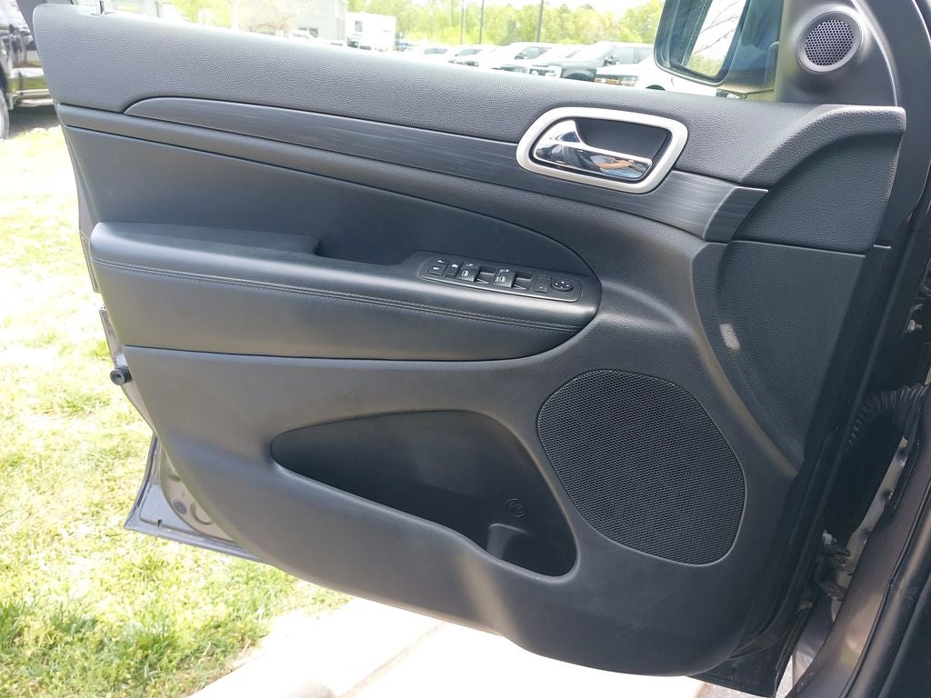 2020 Jeep Grand Cherokee Laredo E