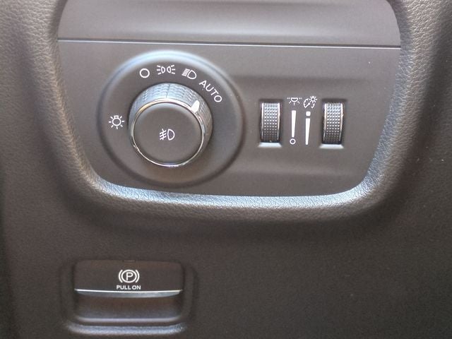 2023 Jeep Grand Cherokee Summit