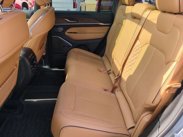 2023 Jeep Grand Cherokee Summit