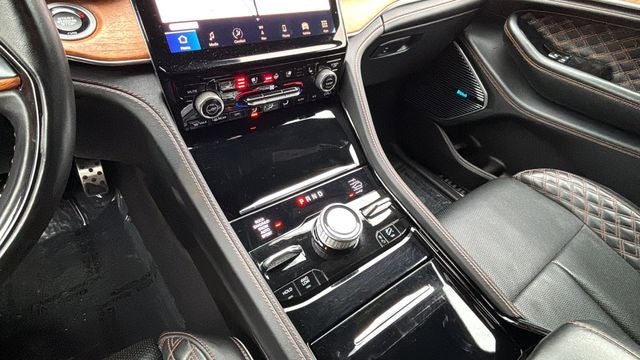 2022 Jeep Grand Cherokee Summit