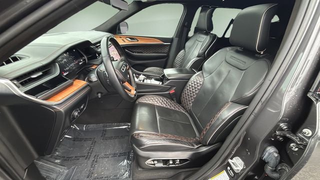 2022 Jeep Grand Cherokee Summit