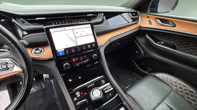 2022 Jeep Grand Cherokee Summit