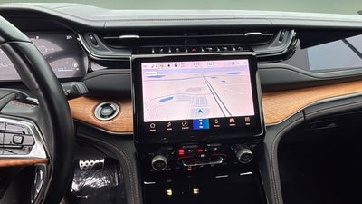 2022 Jeep Grand Cherokee Summit