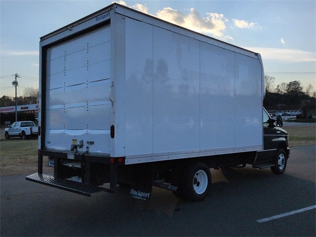 2023 Ford E-350SD BOX VAN W/ RAMP Cutaway