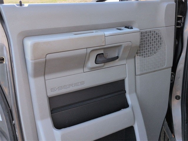 2023 Ford E-350SD BOX VAN W/ RAMP Cutaway