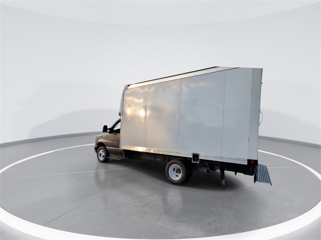 2023 Ford E-350SD BOX VAN W/ RAMP Cutaway