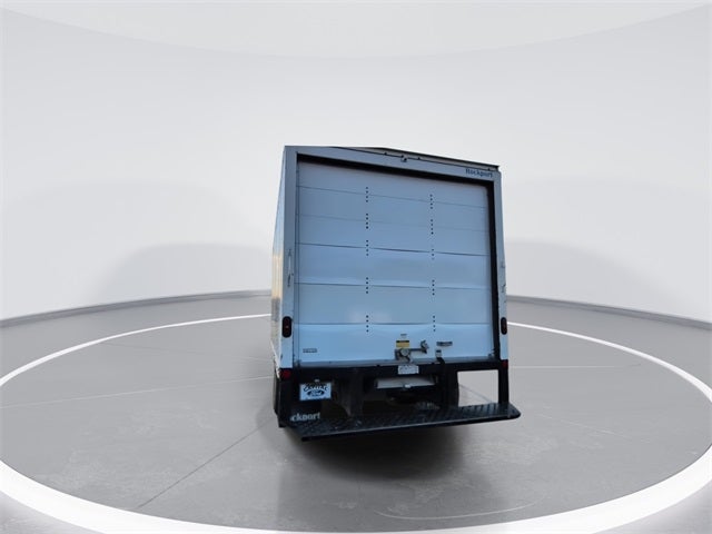 2023 Ford E-350SD BOX VAN W/ RAMP Cutaway