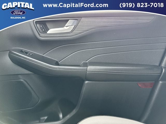 2025 Ford Escape Hybrid Platinum