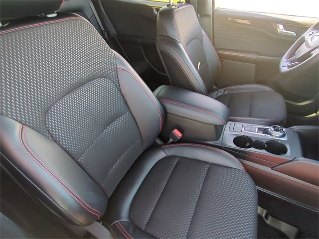 2025 Ford Escape Hybrid ST-Line