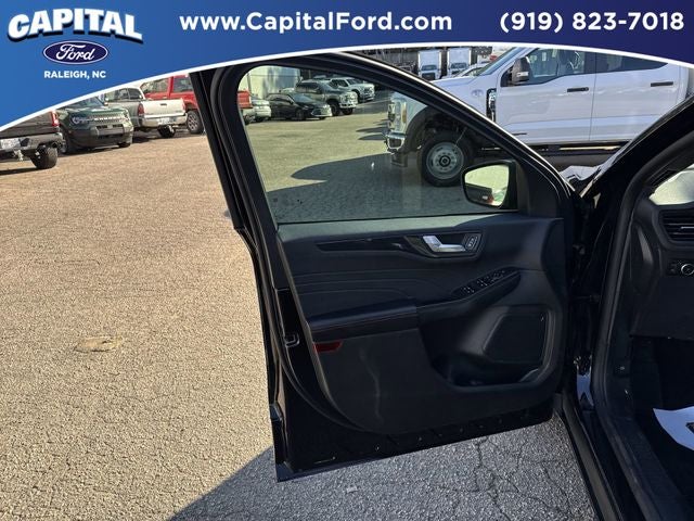 2025 Ford Escape Hybrid ST-Line Select