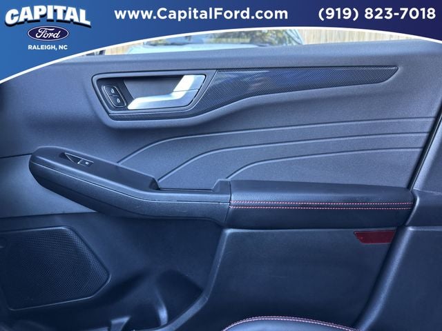 2025 Ford Escape Hybrid ST-Line Select