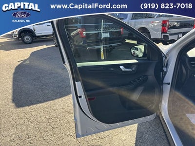 2025 Ford Escape Hybrid ST-Line Select