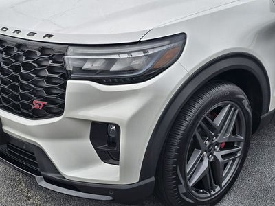 2025 Ford Explorer ST