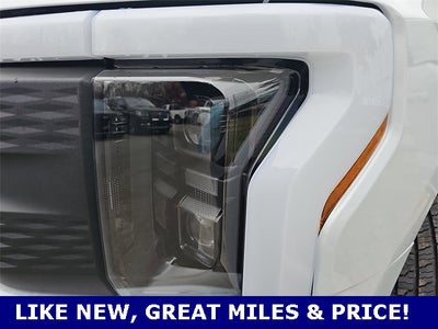 2025 Ford F-150 Lightning Flash