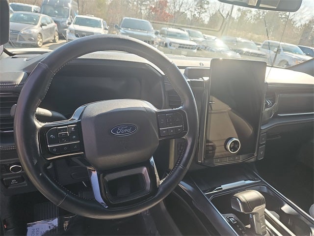 2025 Ford F-150 Lightning Platinum