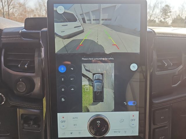 2025 Ford F-150 Lightning Platinum