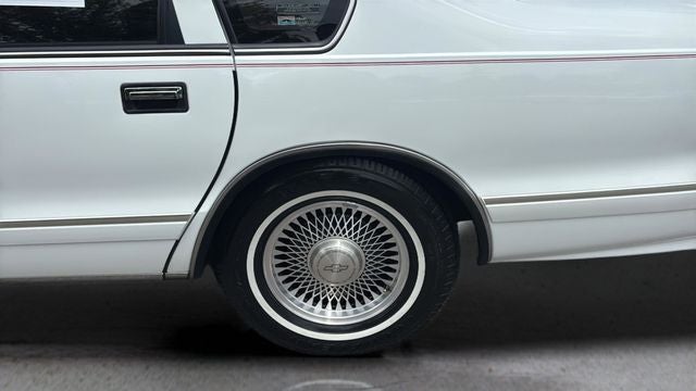 1996 Chevrolet Caprice Classic GARAGE KEPT