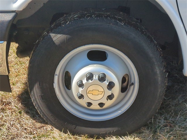 2022 Chevrolet Express 3500 Box Van