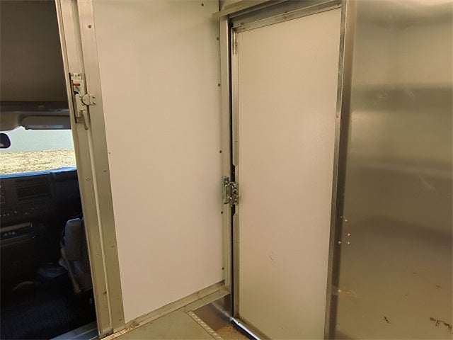 2022 Chevrolet Express 3500 Box Van