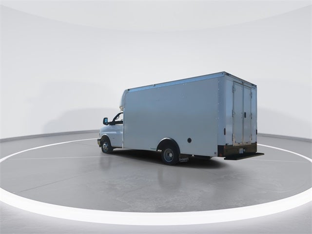 2022 Chevrolet Express 3500 Box Van