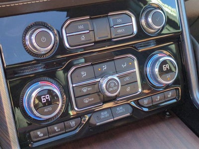 2023 GMC Yukon XL Denali Ultimate