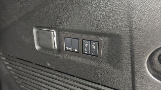 2025 GMC Yukon AT4 Ultimate