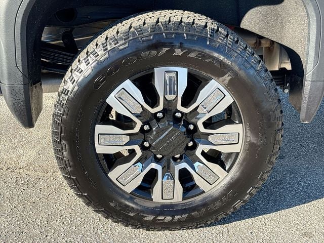 2025 GMC Sierra 2500HD Denali